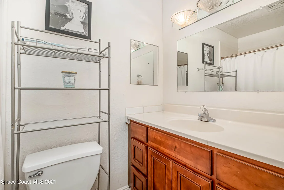 Photo of 712 Turnberry Drive