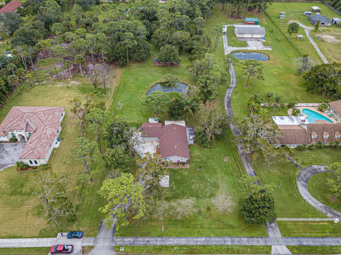 Photo of 3905 Lake Washington Road