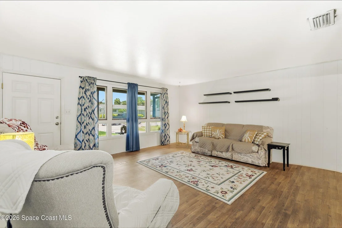 Photo of 1302 Sunwood Drive