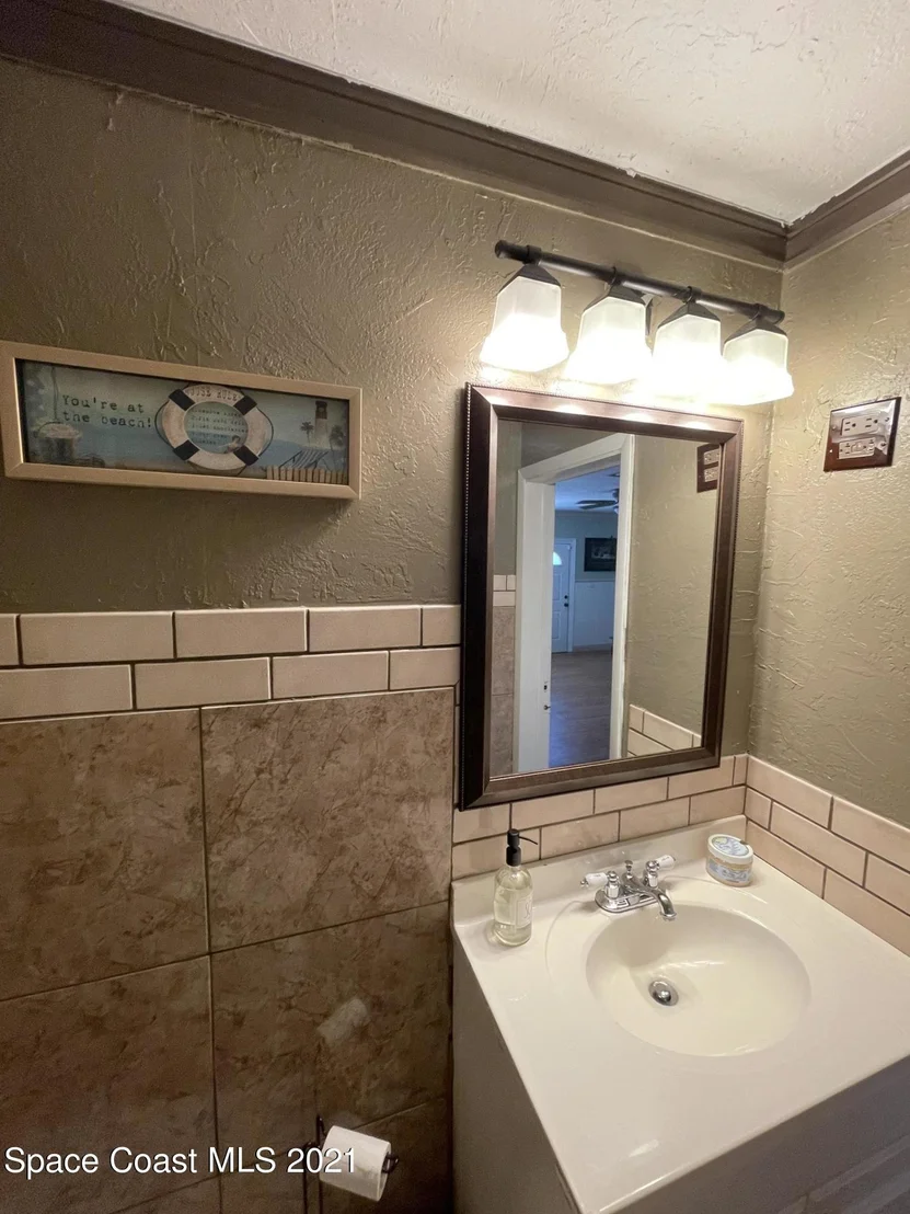 Photo of 1545 Echo Drive