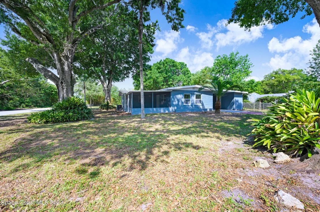 Photo of 5720 Travis Street