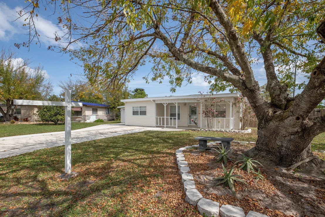 Photo of 1933 Elmwood Drive