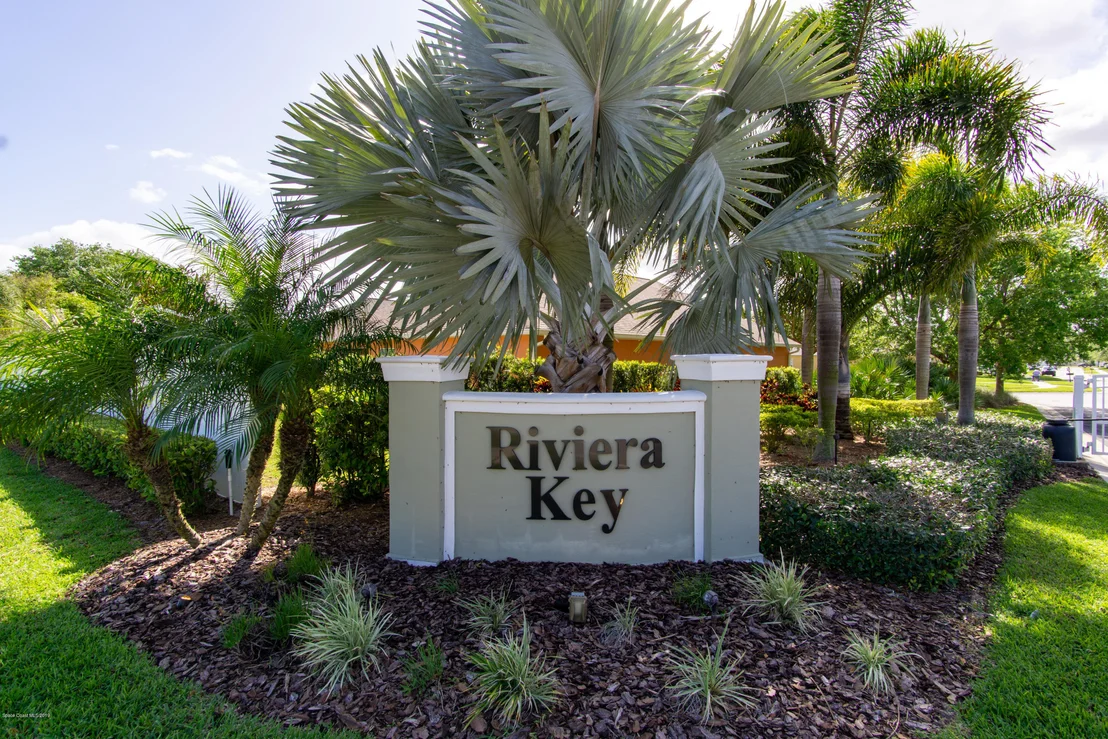 Photo of 924 Tavernier Circle NE