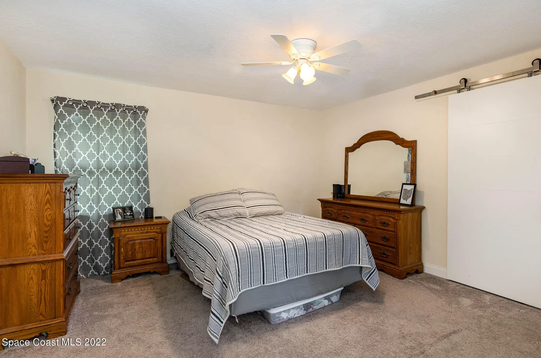 Photo of 723 Apollo Circle NE