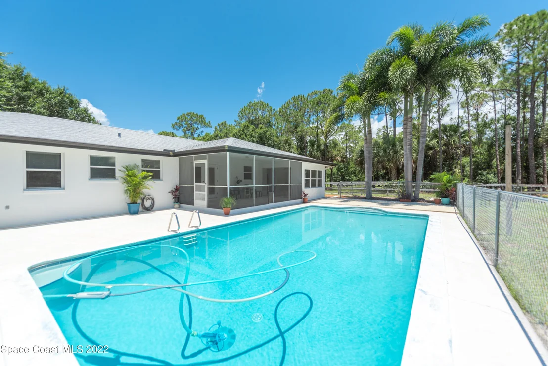 Photo of 2085 Harlock Road
