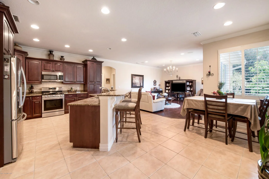 Photo of 2045 Botanica Circle
