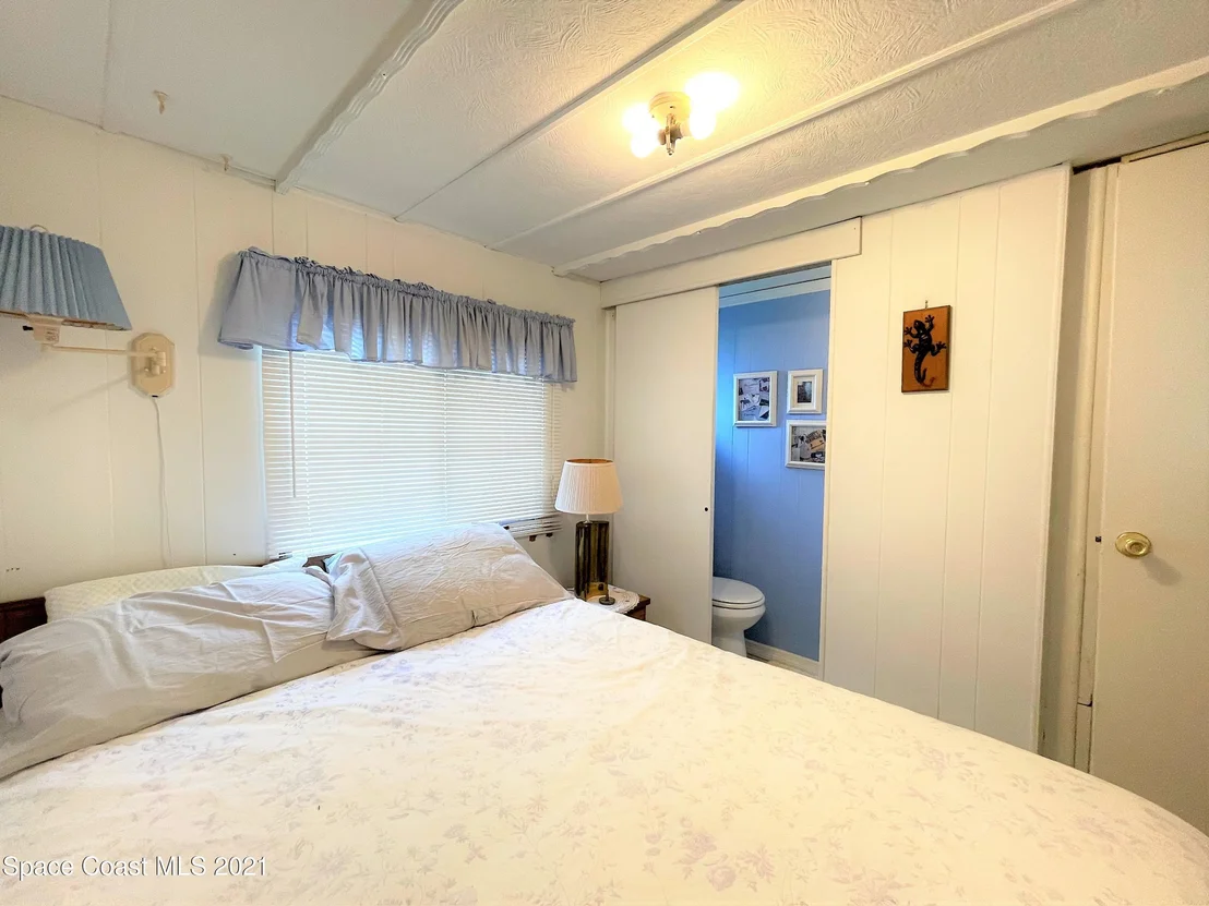 Photo of 735 Barefoot Boulevard