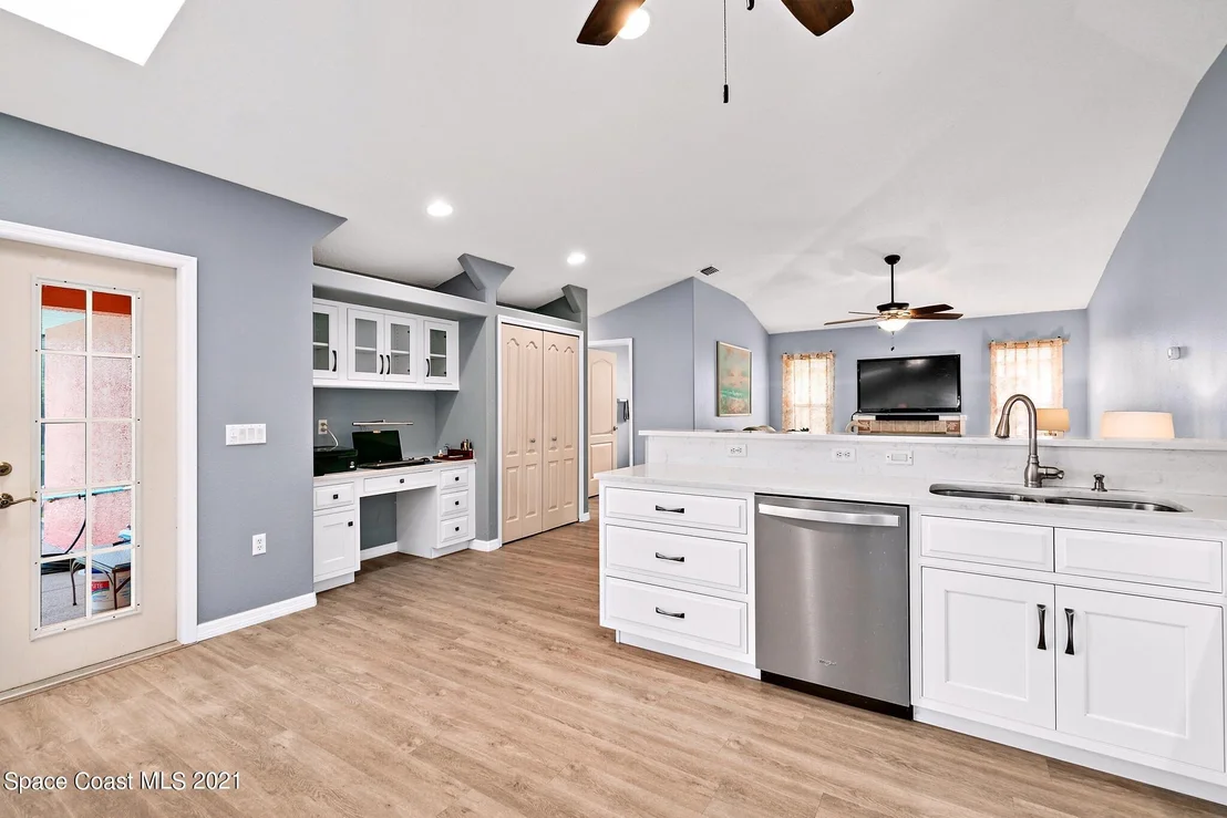 Photo of 1214 Walnut Grove Way
