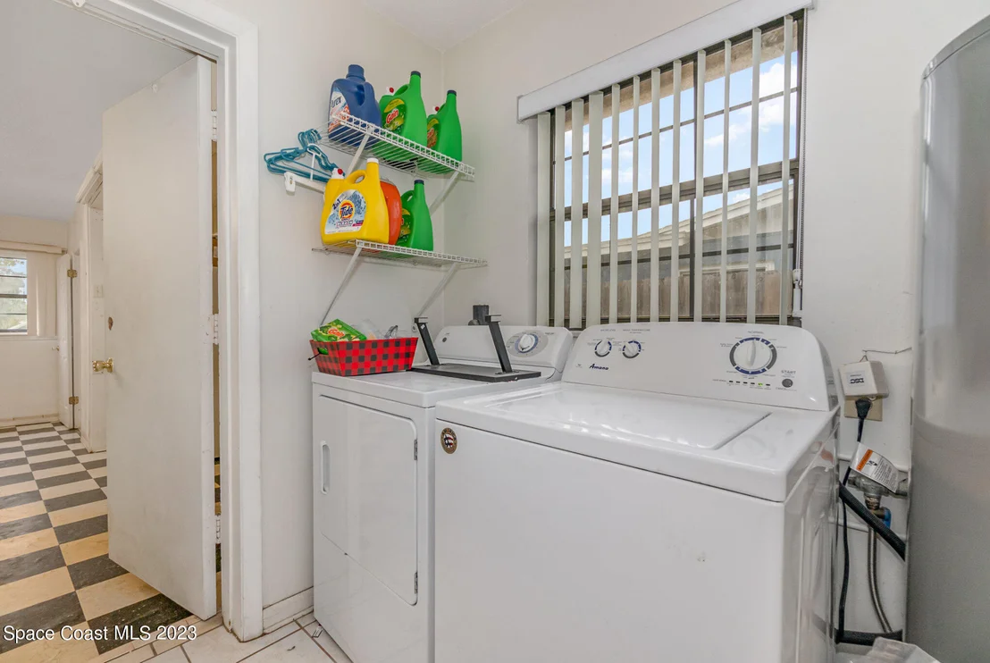 Photo of 1722 Golfview Drive