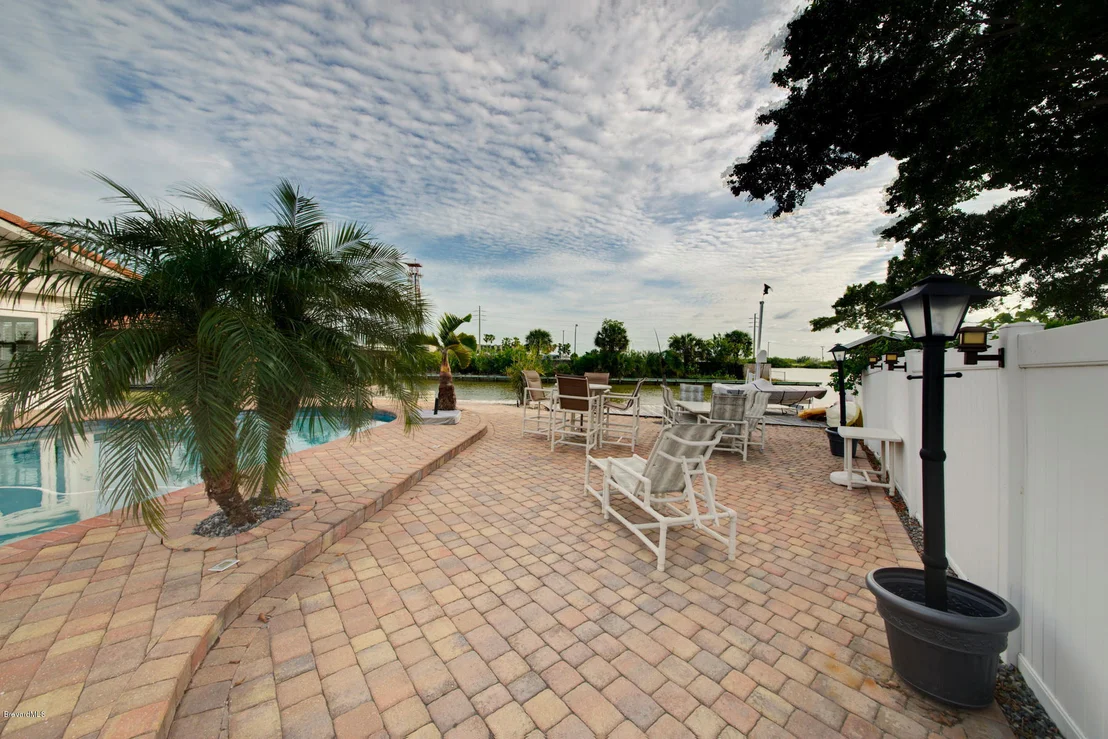 Photo of 469 Angelo Lane