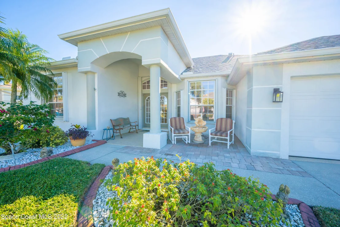Photo of 697 Carriage Hill Road