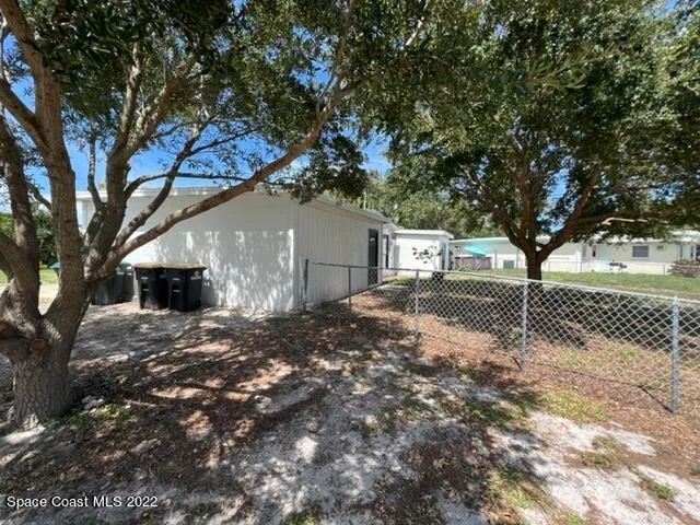 Photo of 865 Bianca Drive NE