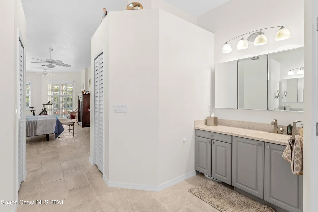 Photo of 665 Carriage Hill Road