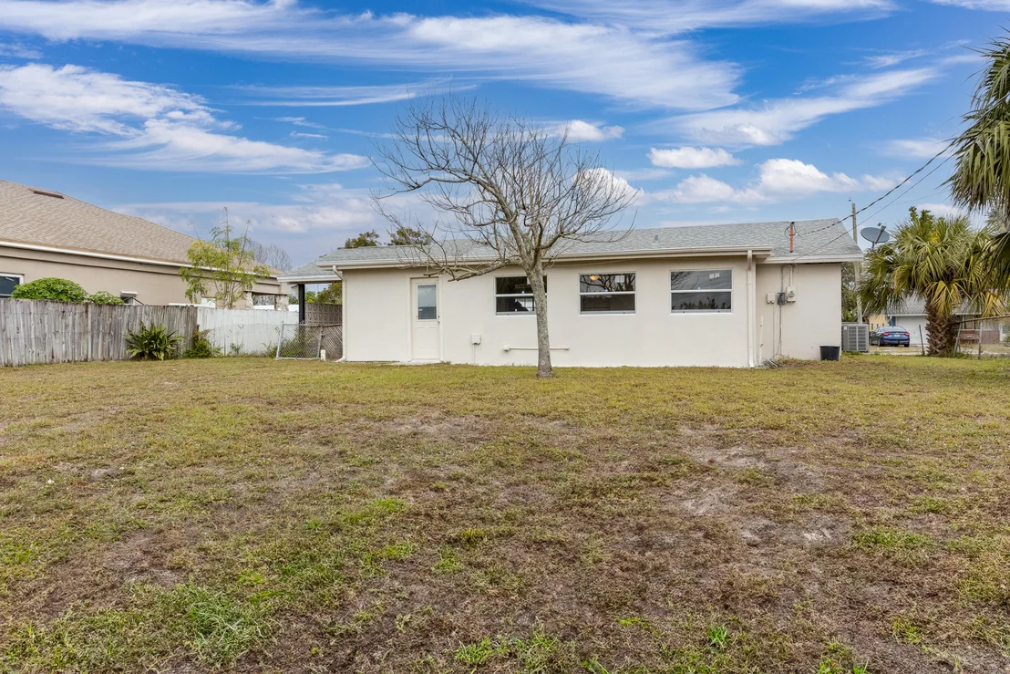 Photo of 3266 NE Edgewood Drive NE