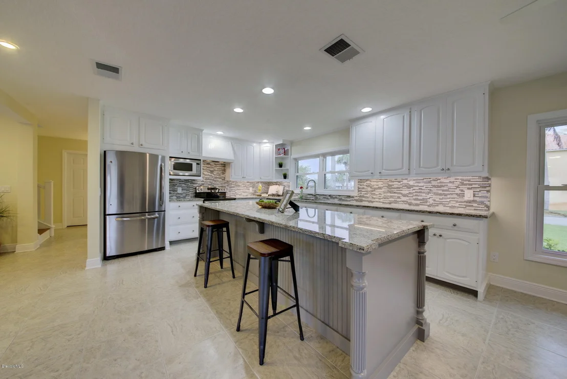 Photo of 427 Riverview Lane