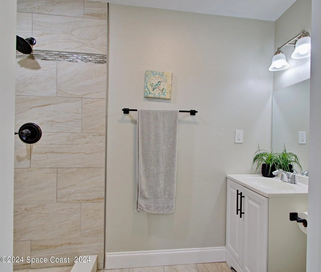 Photo of 1050 Barclay Drive