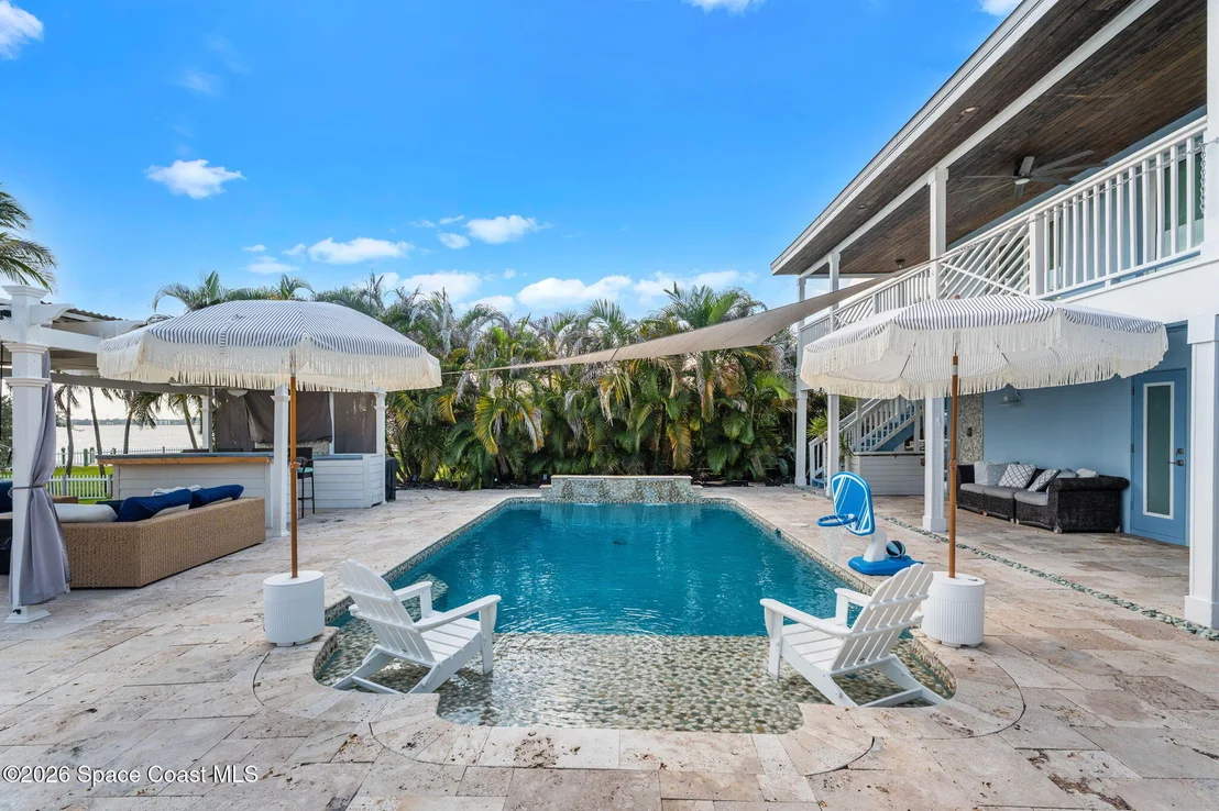 Photo of 417 Riverview Lane