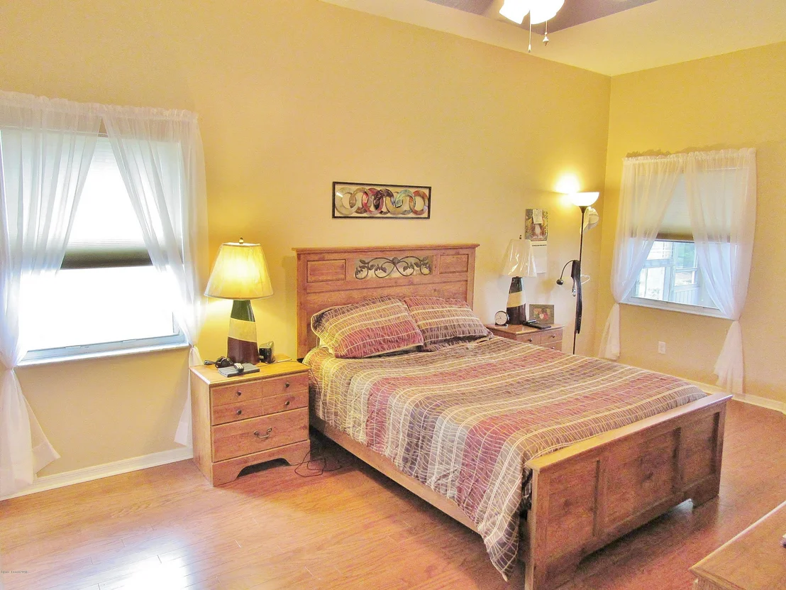 Photo of 969 Kingfisher Way