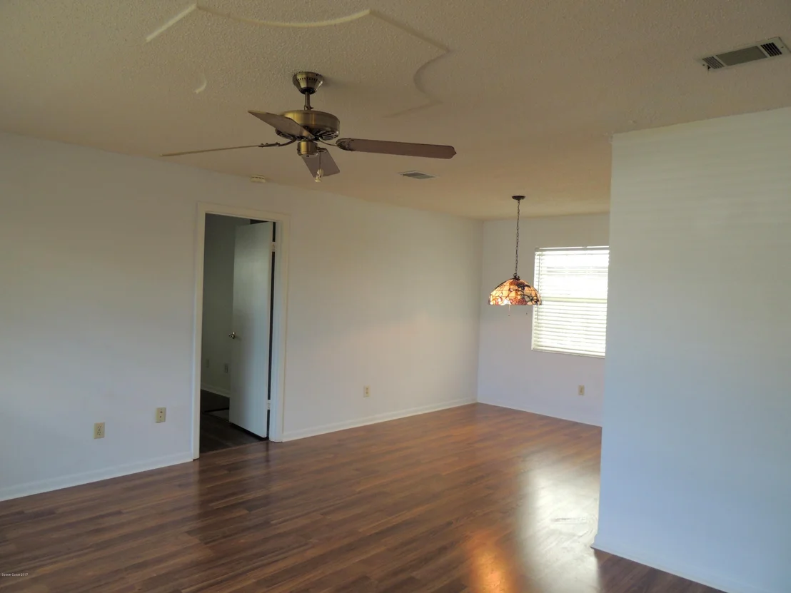 Photo of 2545 Corbusier Drive