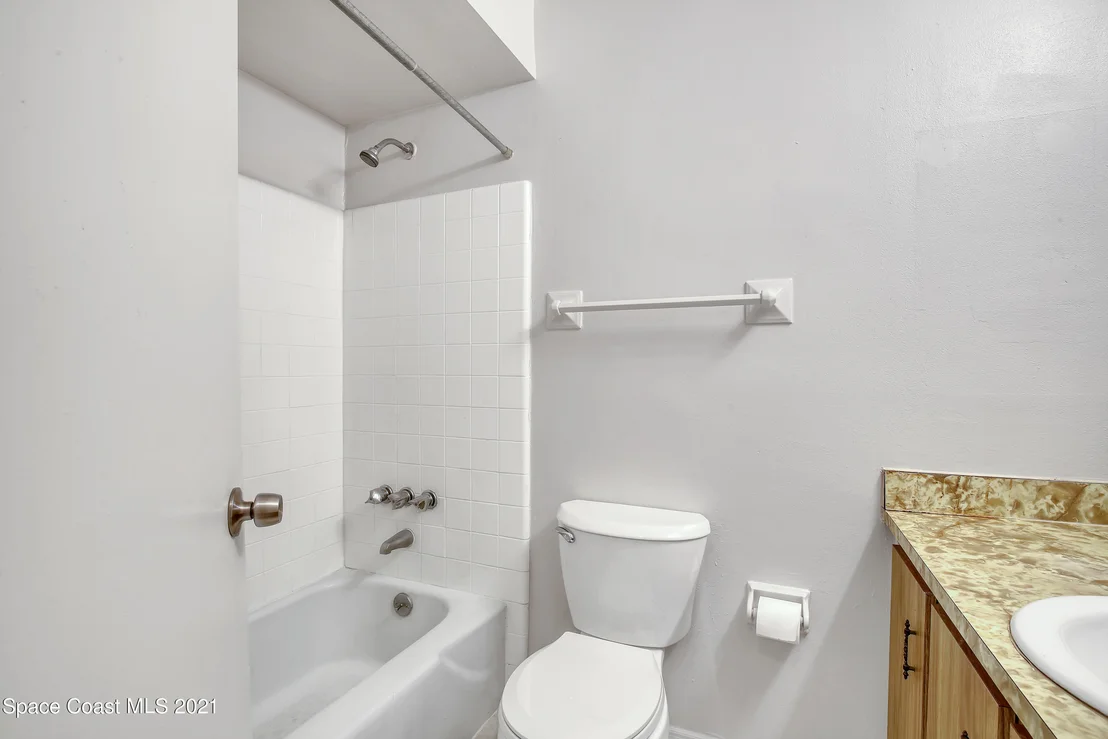 Photo of 3238 Haddon Avenue NE
