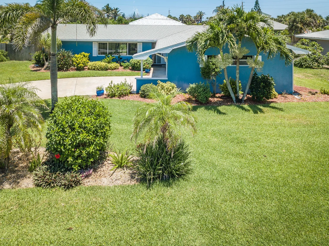 Photo of 210 4th Avenue