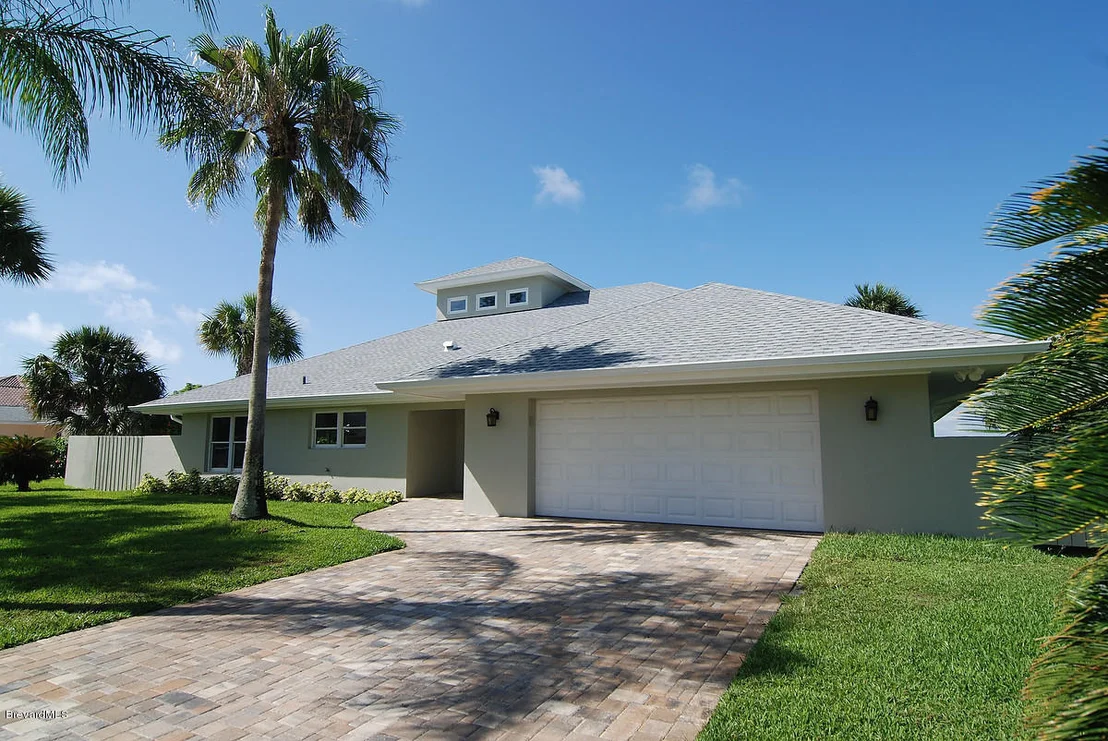 Photo of 427 Riverview Lane
