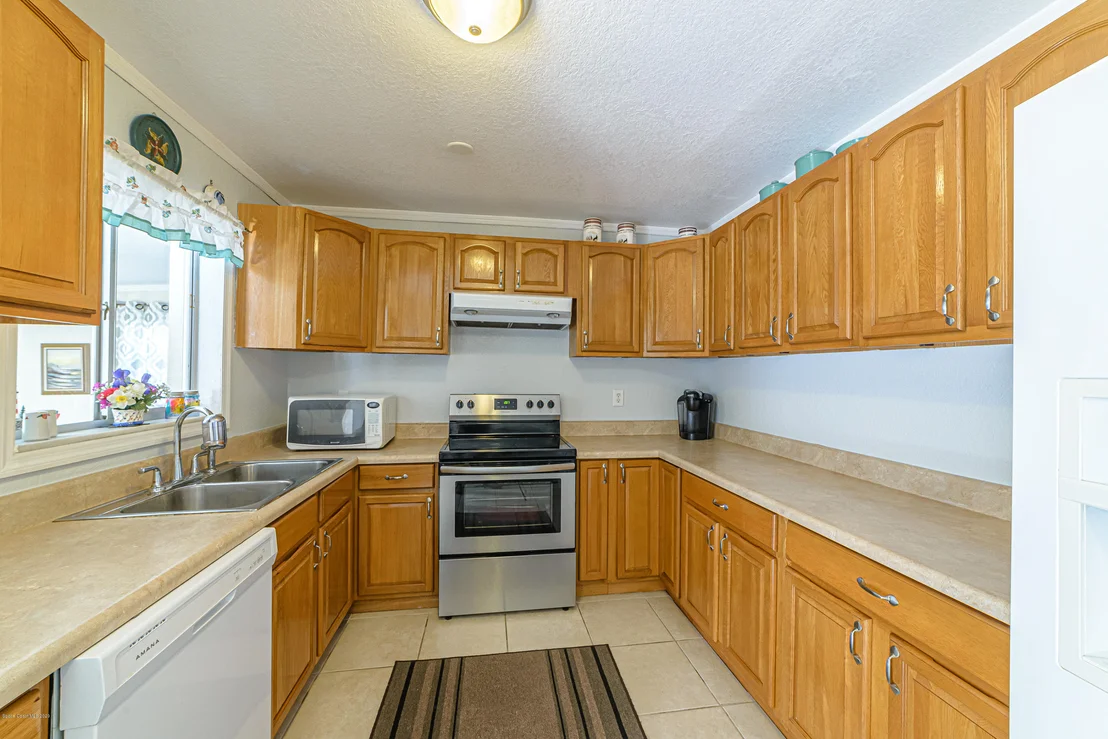 Photo of 1076 Eyerly Lane NE