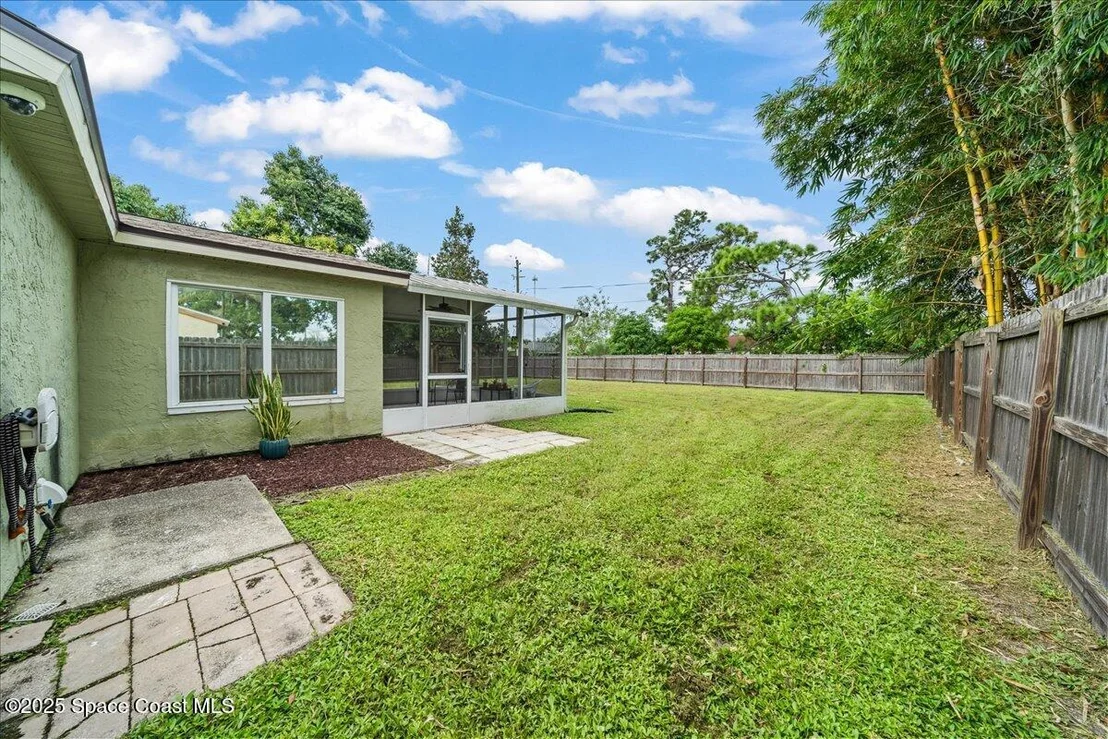 Photo of 712 Brevity Avenue NE