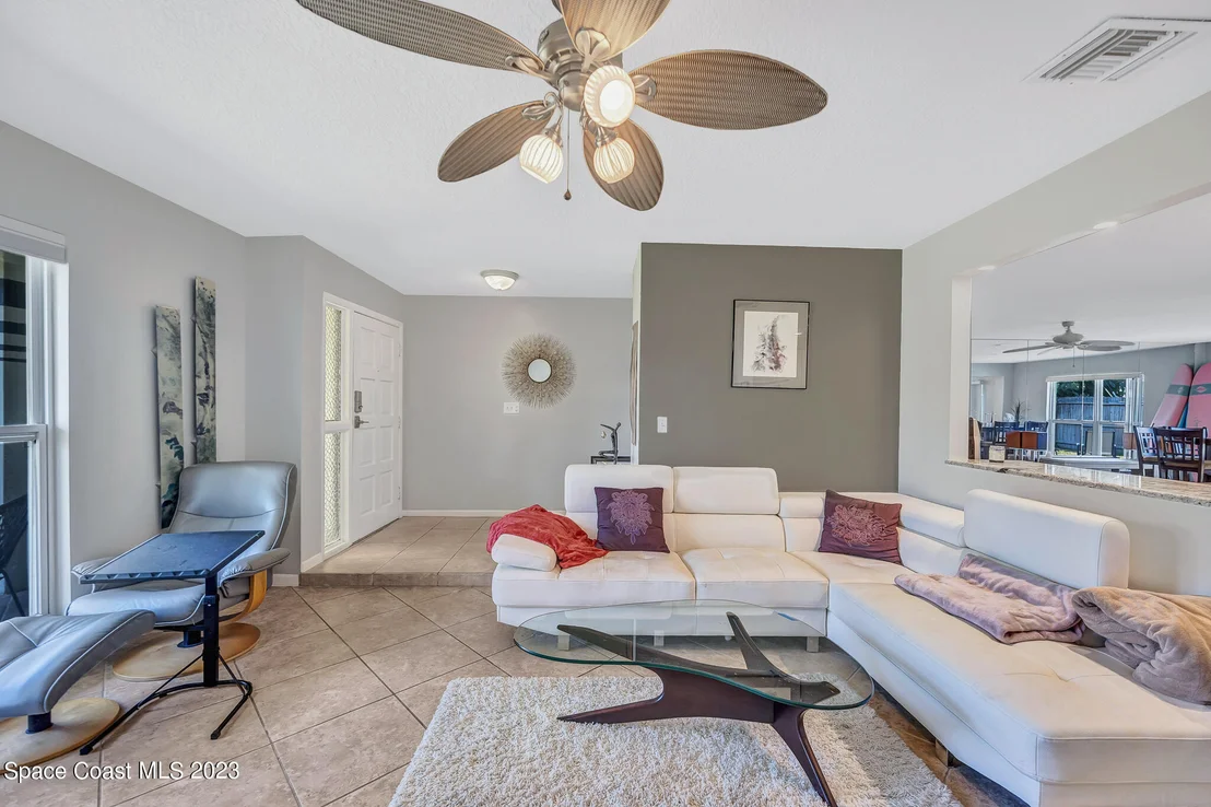 Photo of 380 Bahama Drive