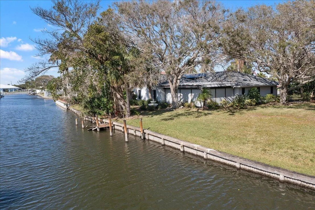 Photo of 1748 Bay Shore Drive