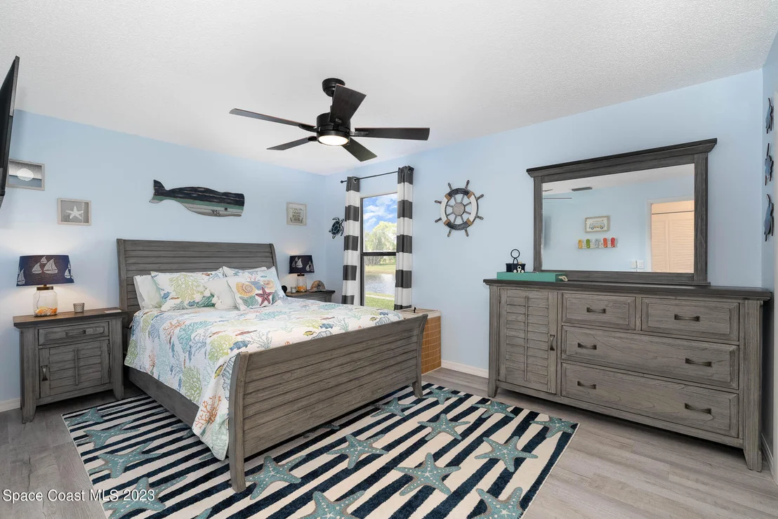 Photo of 320 Bayhead Drive
