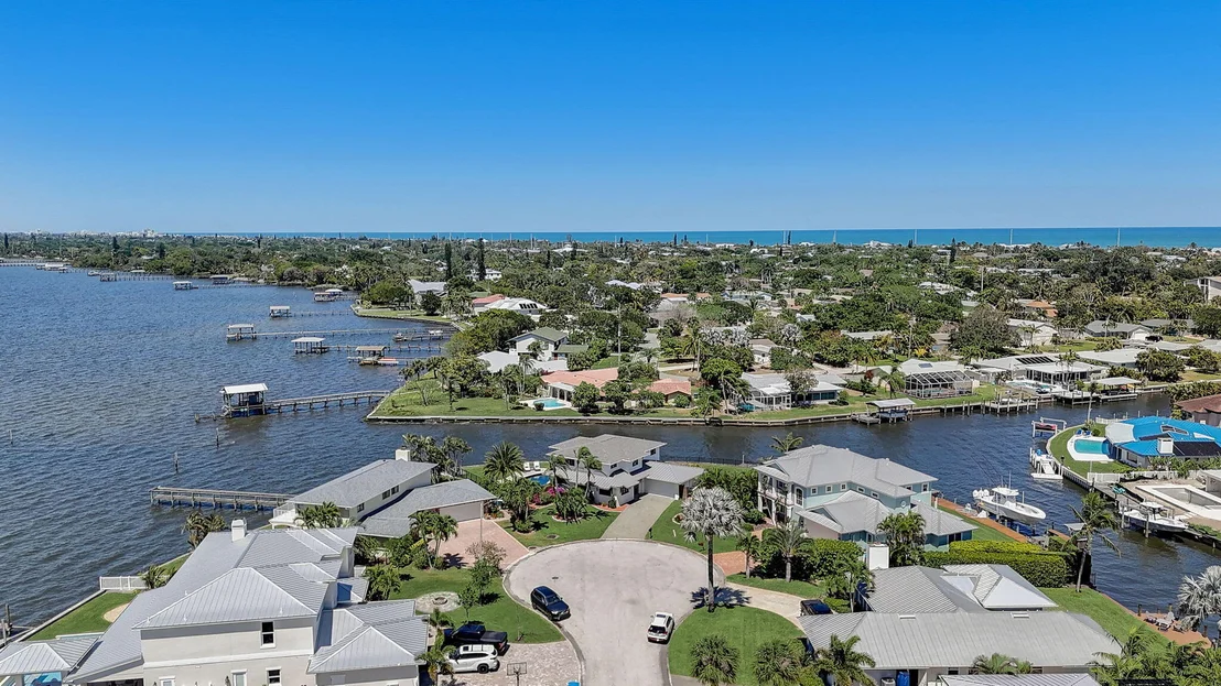 Photo of 451 River View Lane