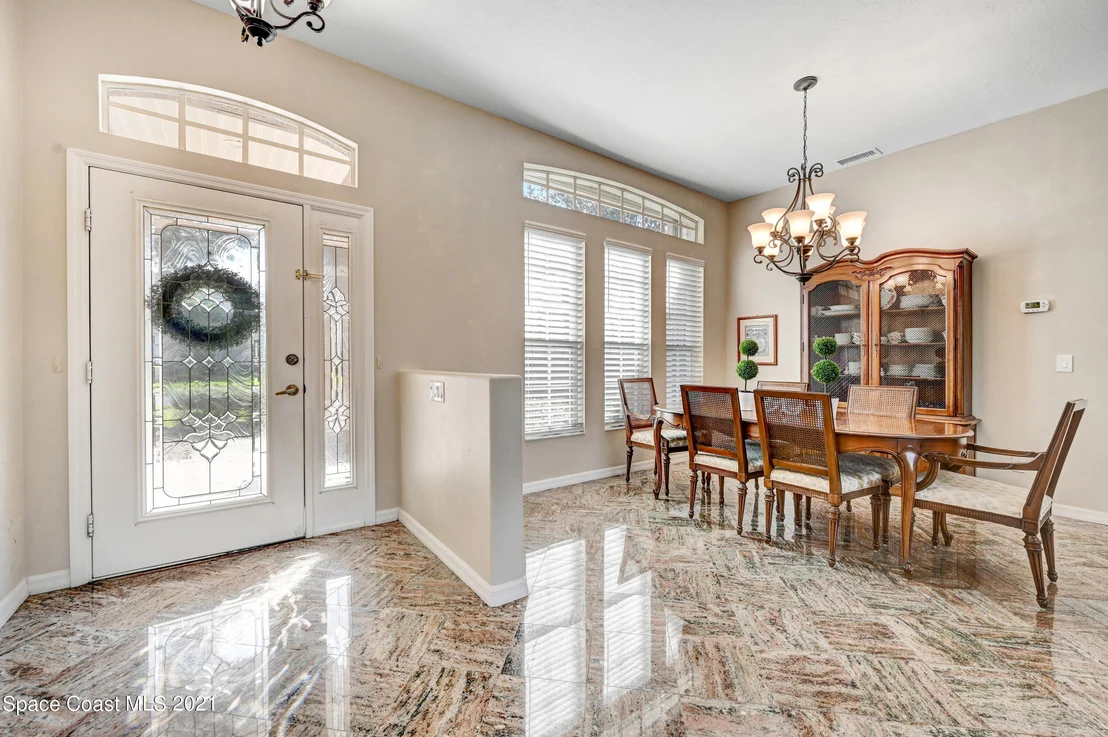 Photo of 5917 Newbury Circle