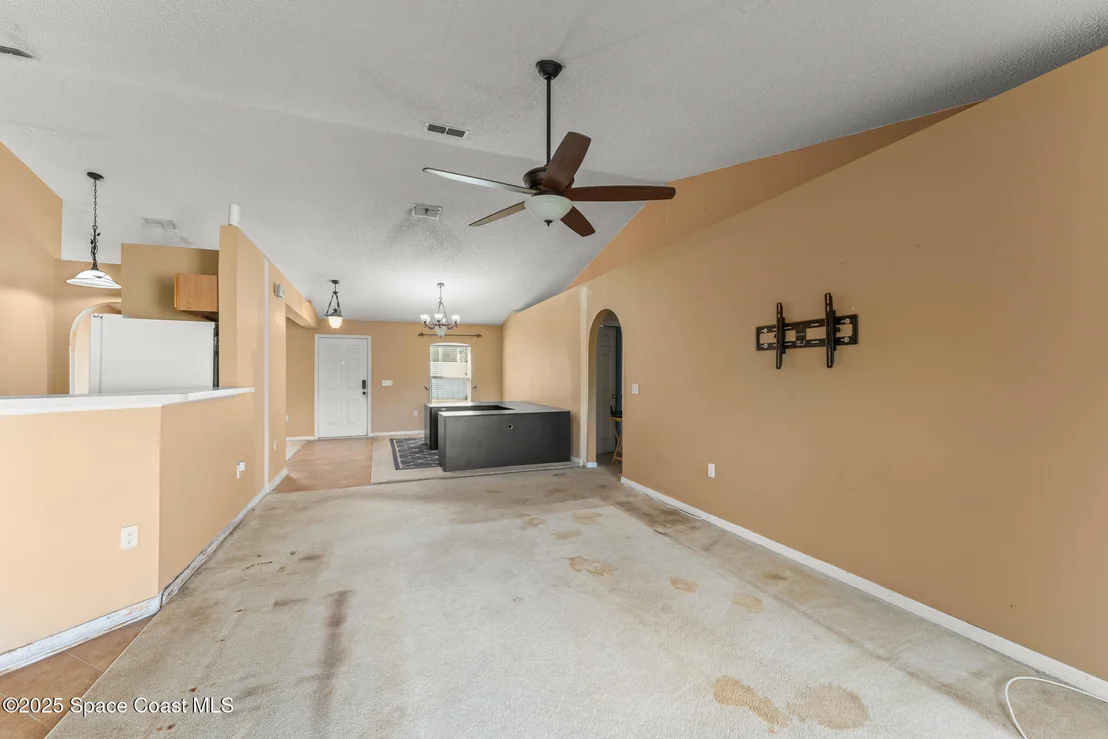Photo of 6200 Edison Street