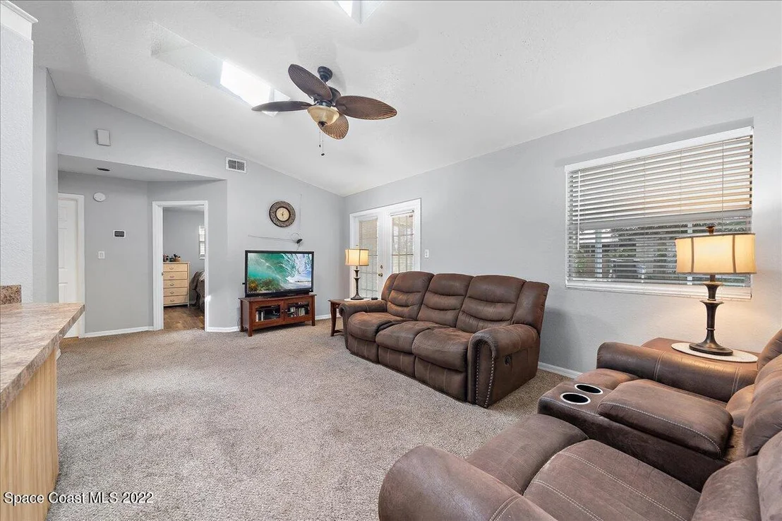 Photo of 6165 Corning Road