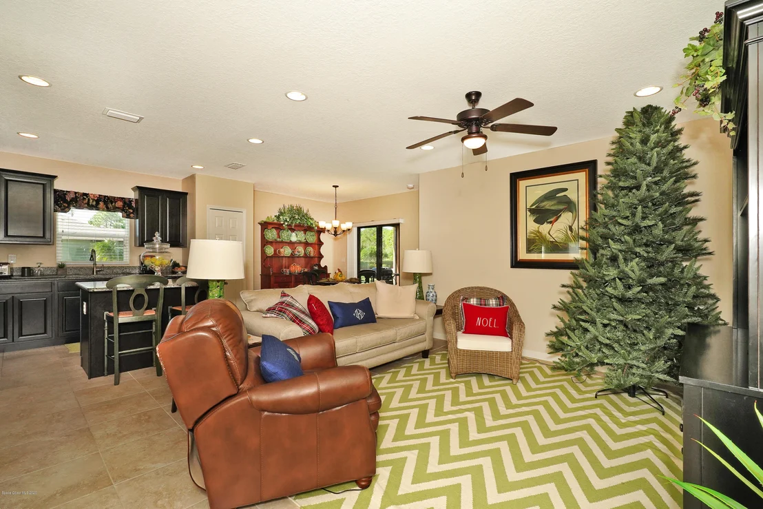 Photo of 505 Trymore Drive SE
