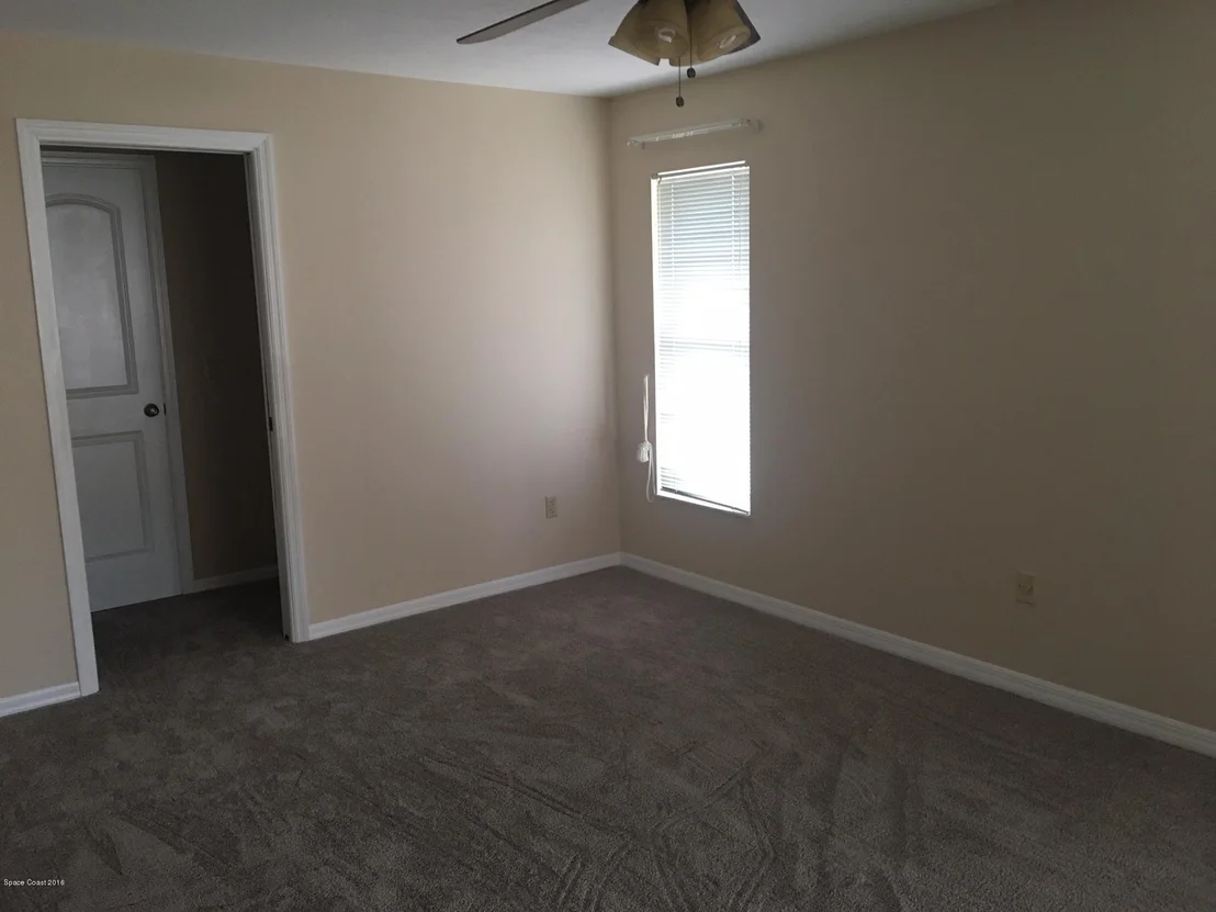Photo of 1509 Van Eck Road NE