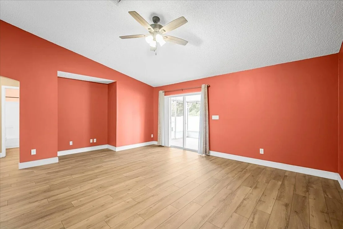Photo of 6445 Ainsworth Road
