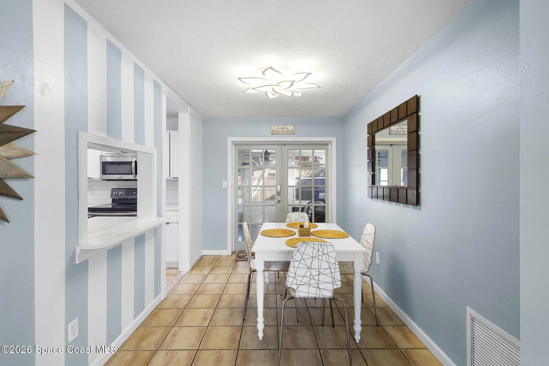Photo of 727 Clarke Avenue
