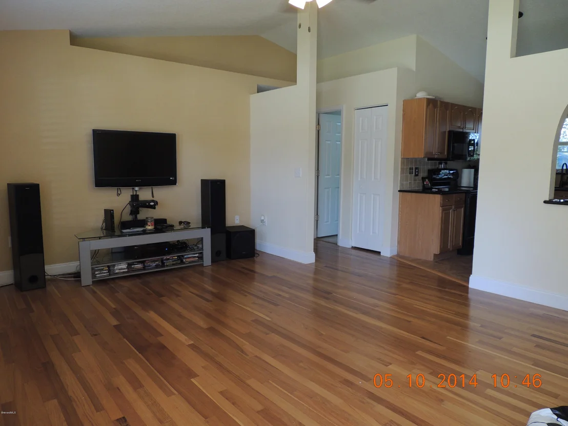 Photo of 6170 Degan Road