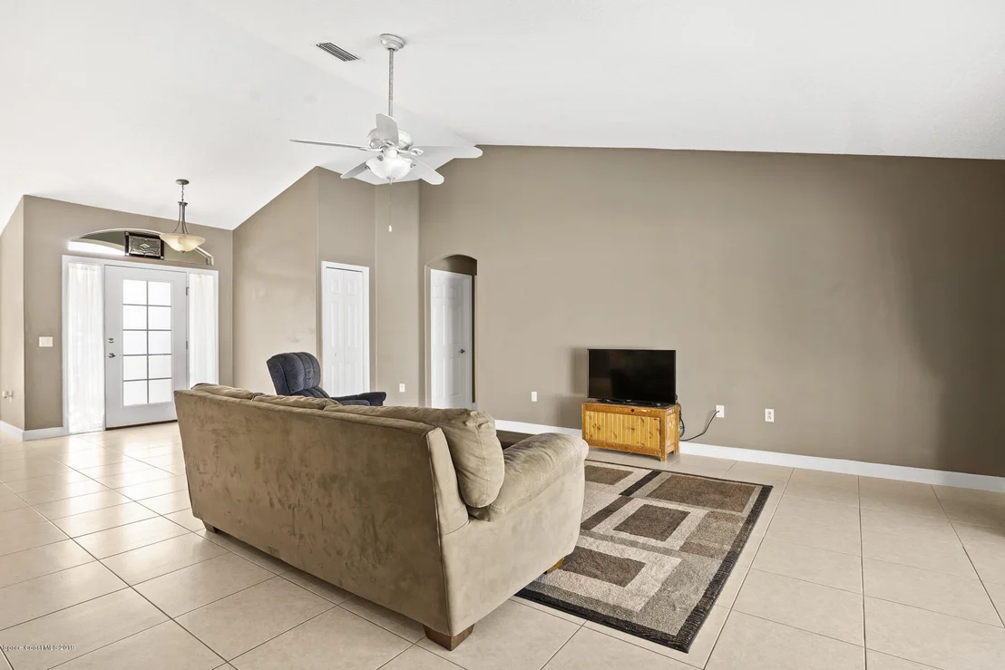 Photo of 218 Second Avenue