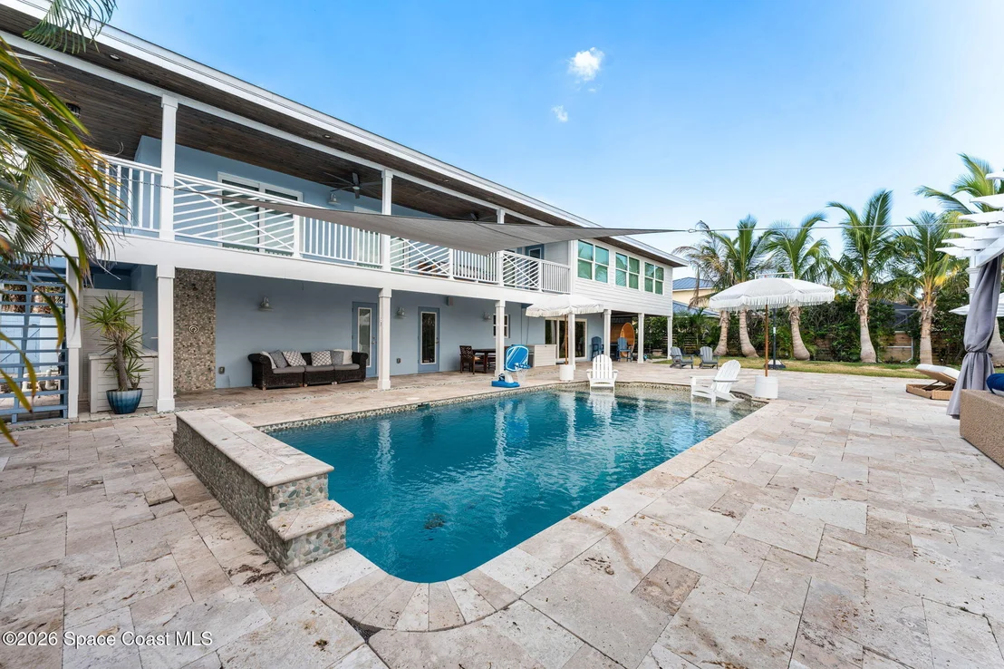 Photo of 417 Riverview Lane