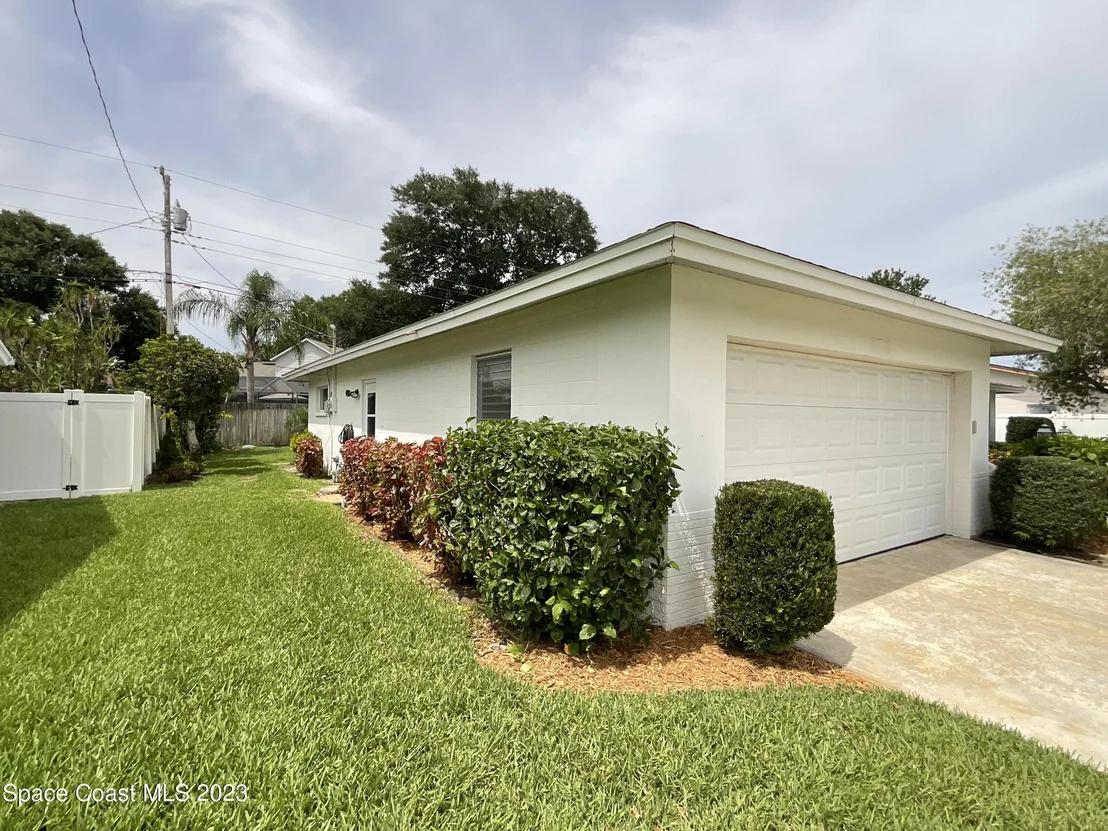 Photo of 918 Kings Post Road