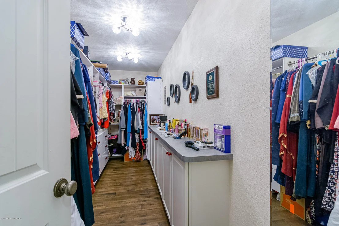 Photo of 4085 Lake Washington Road
