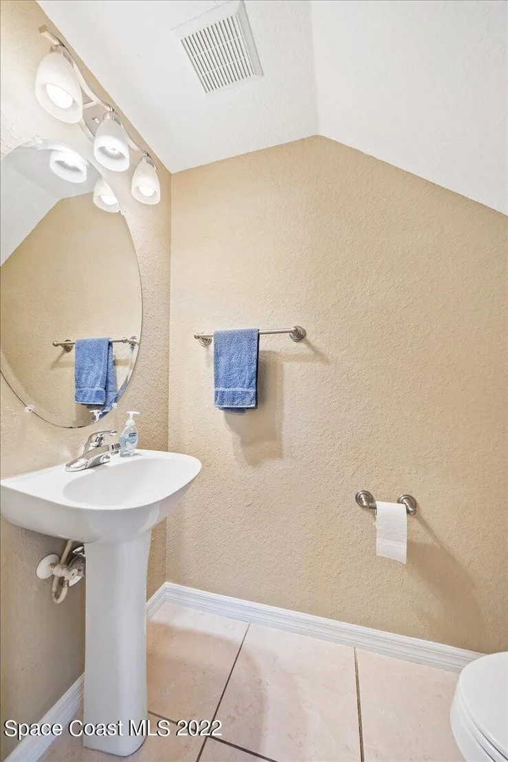 Photo of 2303 Colonial Drive