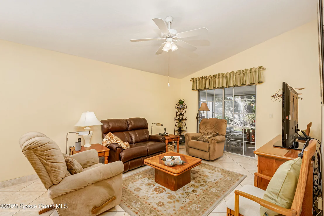 Photo of 912 S South Fork Circle
