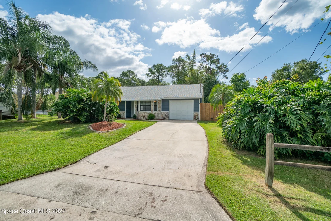 Photo of 6155 Corning Road