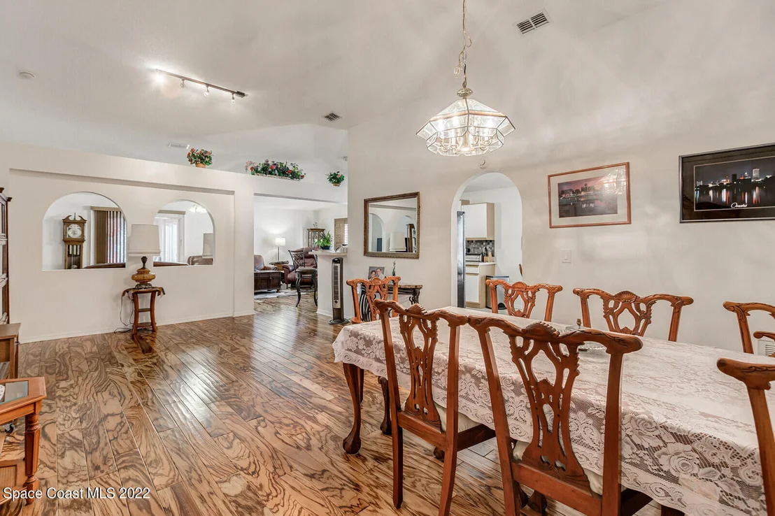 Photo of 1672 Vista Lake Circle