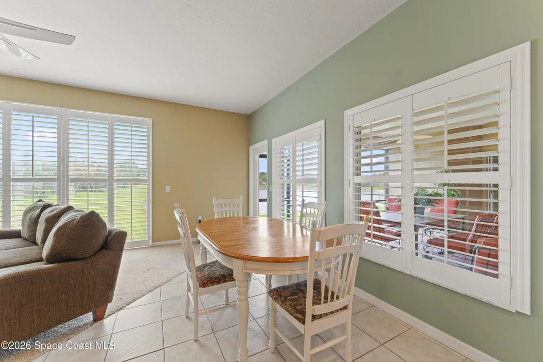 Photo of 385 Tunbridge Drive