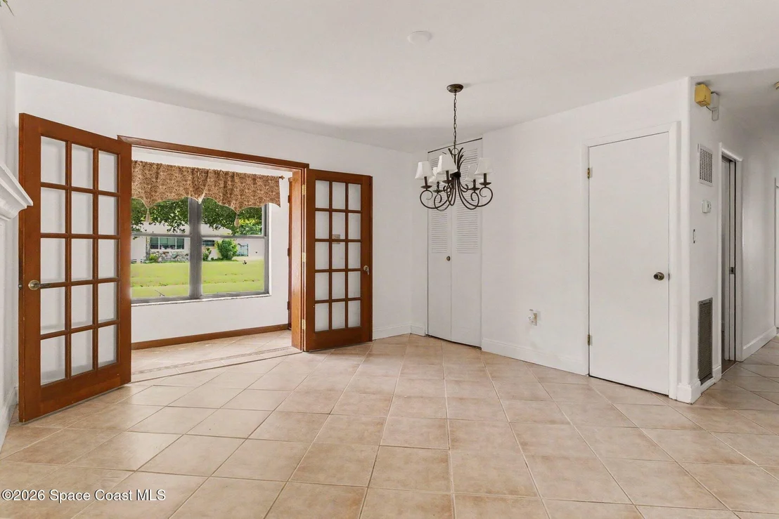 Photo of 748 Clarke Avenue